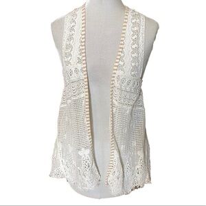 BKE Crochet Vest. Size Small